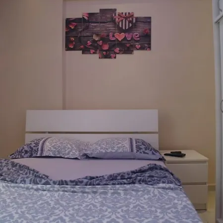 Royal 5 Mutlu Apartment